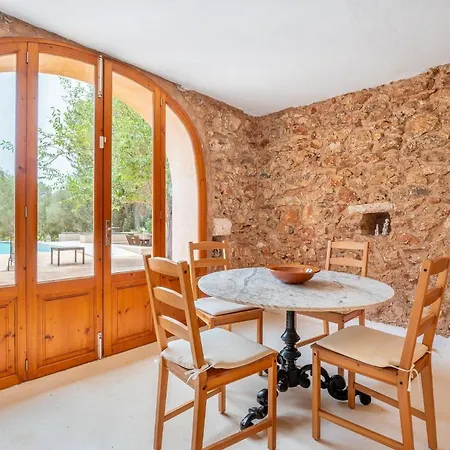 Mit Privatpool Fuer 6 Personen Ca 300 Qm In Son Negre, Mallorca Suedostkueste Von Mallorca